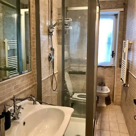 Luxury Penthouse Rom